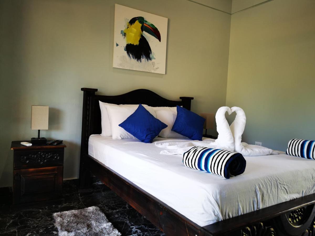 Tuki Tuki Hotel *